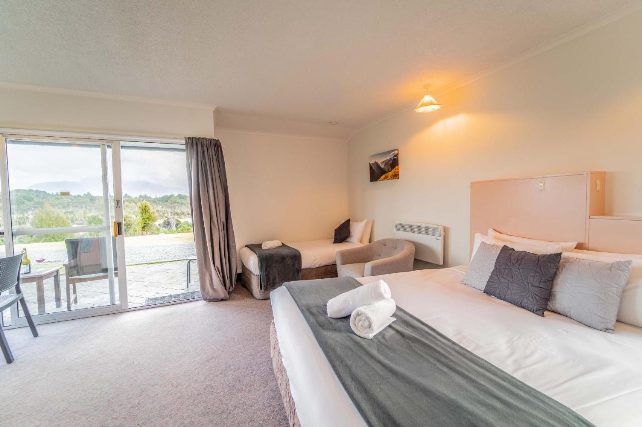 Fiordland National Park Lodge Te Anau Downs Eksteriør bilde