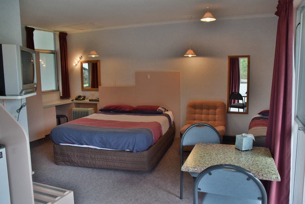Fiordland National Park Lodge Te Anau Downs Eksteriør bilde