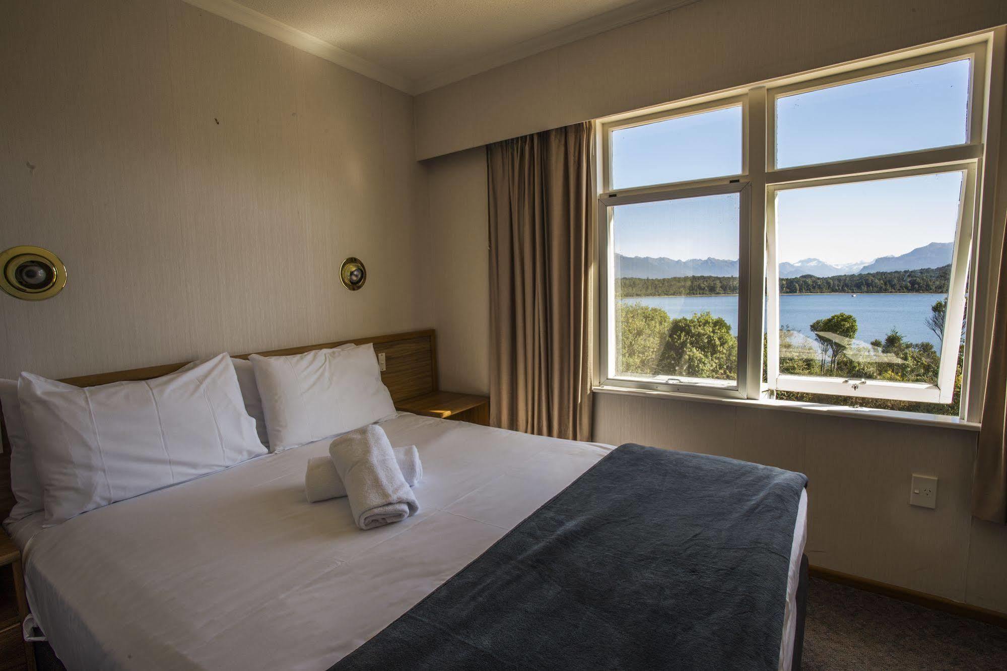 Fiordland National Park Lodge Te Anau Downs Eksteriør bilde