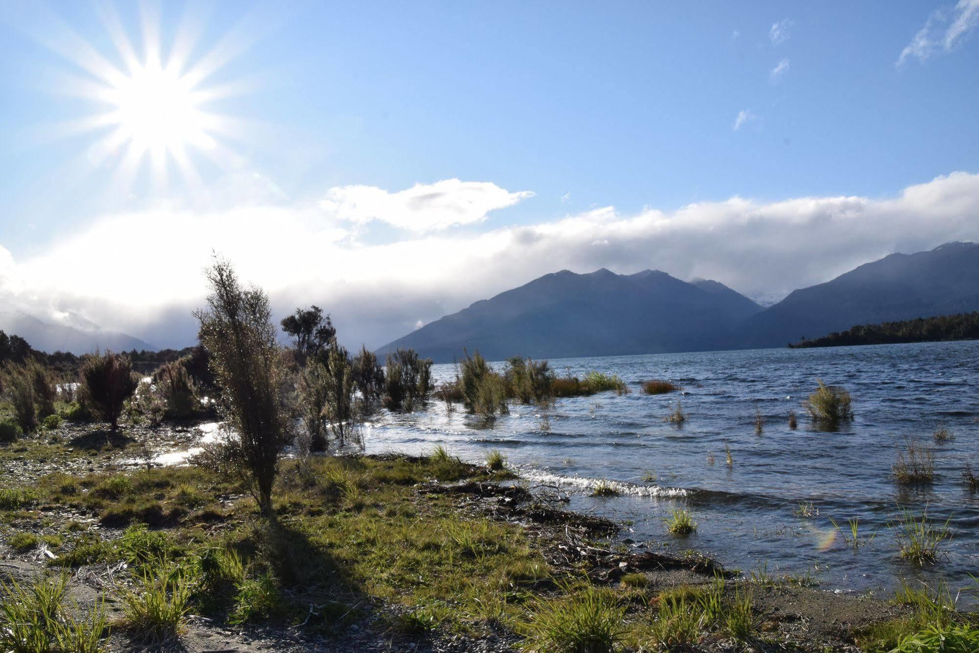 Fiordland National Park Lodge Te Anau Downs Eksteriør bilde