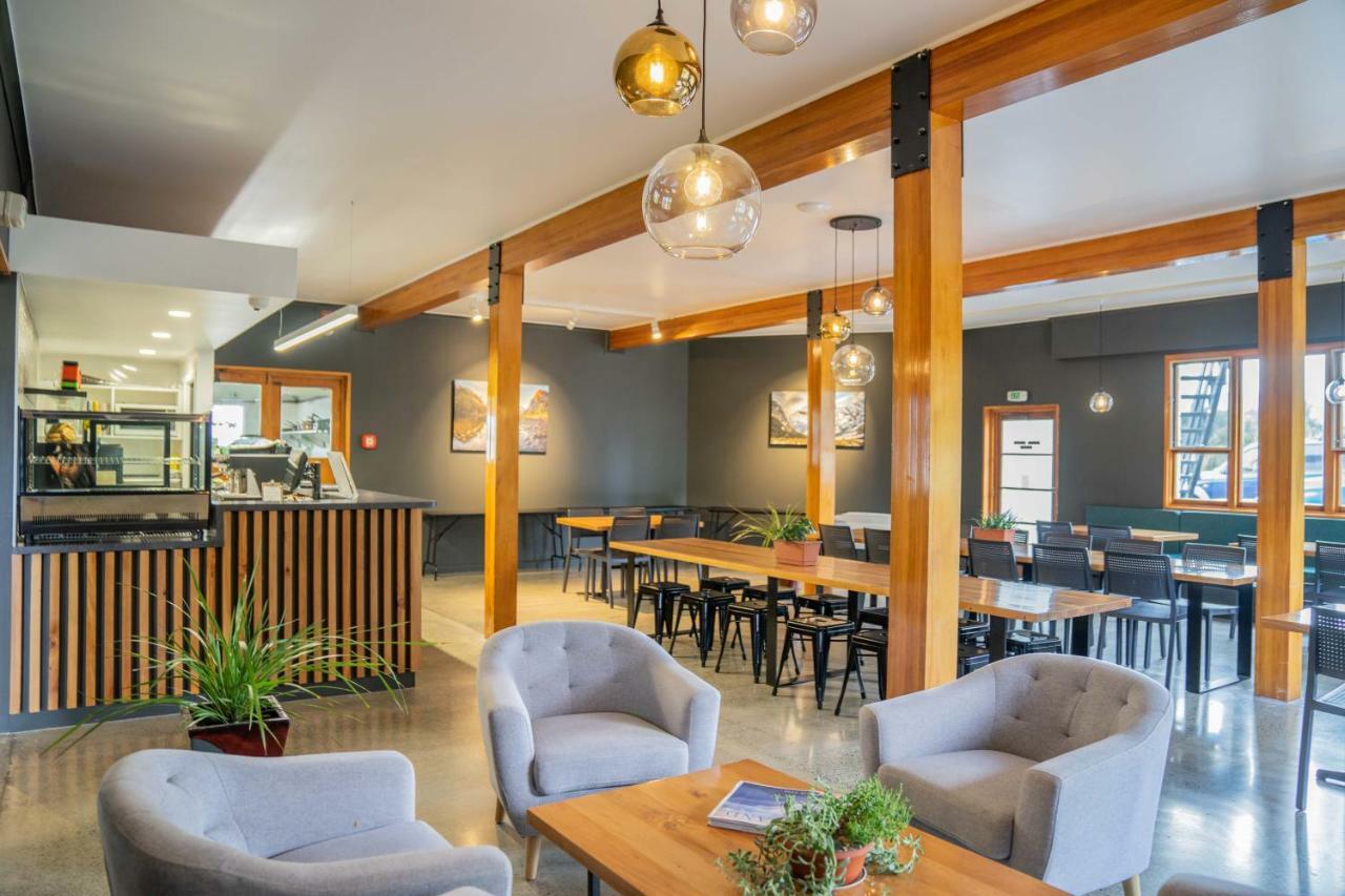 Fiordland National Park Lodge Te Anau Downs Eksteriør bilde
